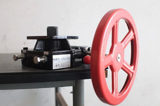 Hand Wheel Operated Manual Override Gearbox dengan Konstruksi Aluminium Berfungsi Ganda untuk Aktuator Pneumatik